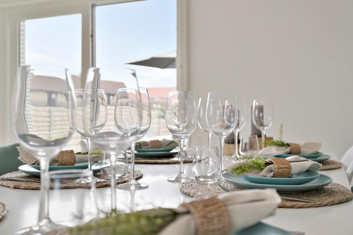 Huswell - Spacious Bungalow With Garden Near The Beach & Sea Middelkerke Bagian luar foto